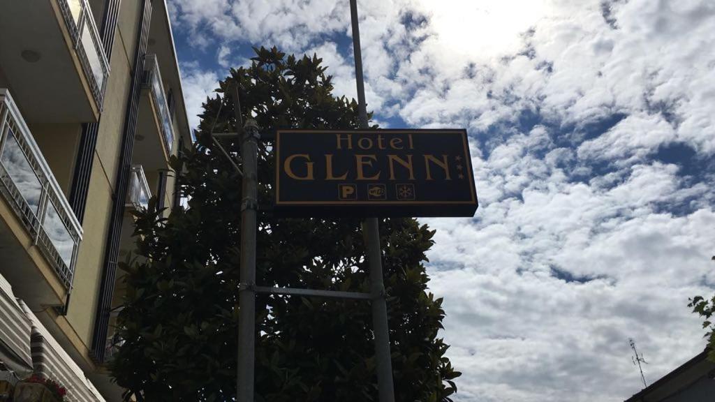 Hotel Glenn リミニ エクステリア 写真