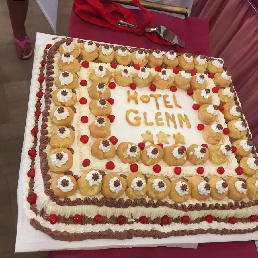 Hotel Glenn リミニ エクステリア 写真